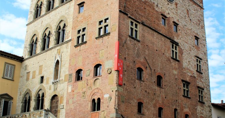 TRA PALAZZO PRETORIO E IL DUOMO DI PRATO… LEGATI DA UNA CINTOLA